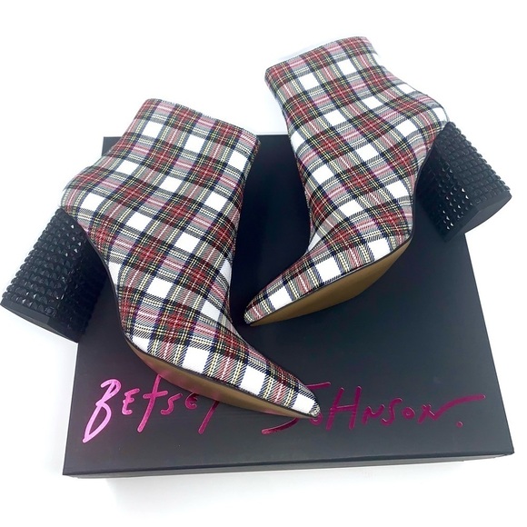 NIB Betsey Johnson Kassie Plaid Rhinestone Heel Booties Size 5.5 Red White - Picture 1 of 6